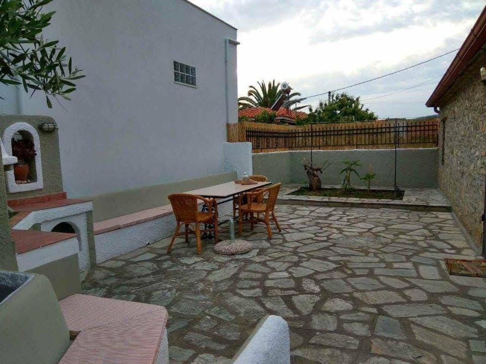 Patio, Dining area