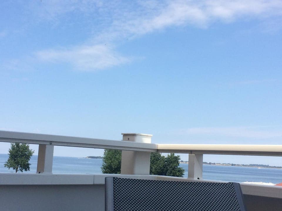 View (from property/room), Balcony/Terrace, Sea view