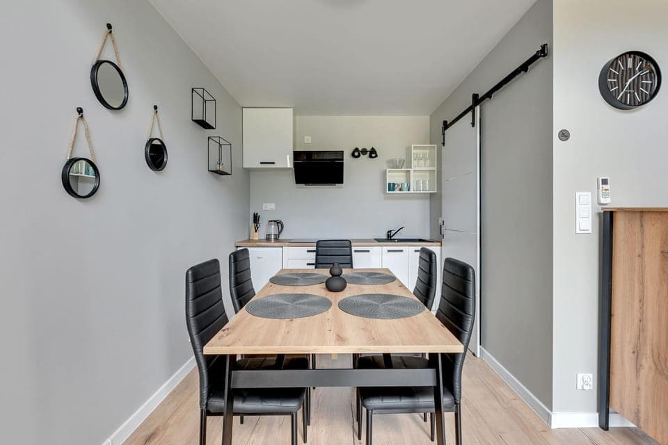 Coffee/tea facilities, Kitchen or kitchenette, Seating area, Dining area, dishwasher, pet friendly, stove