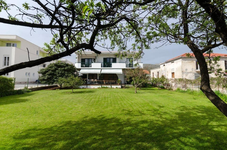 Patio, Facade/entrance, Garden