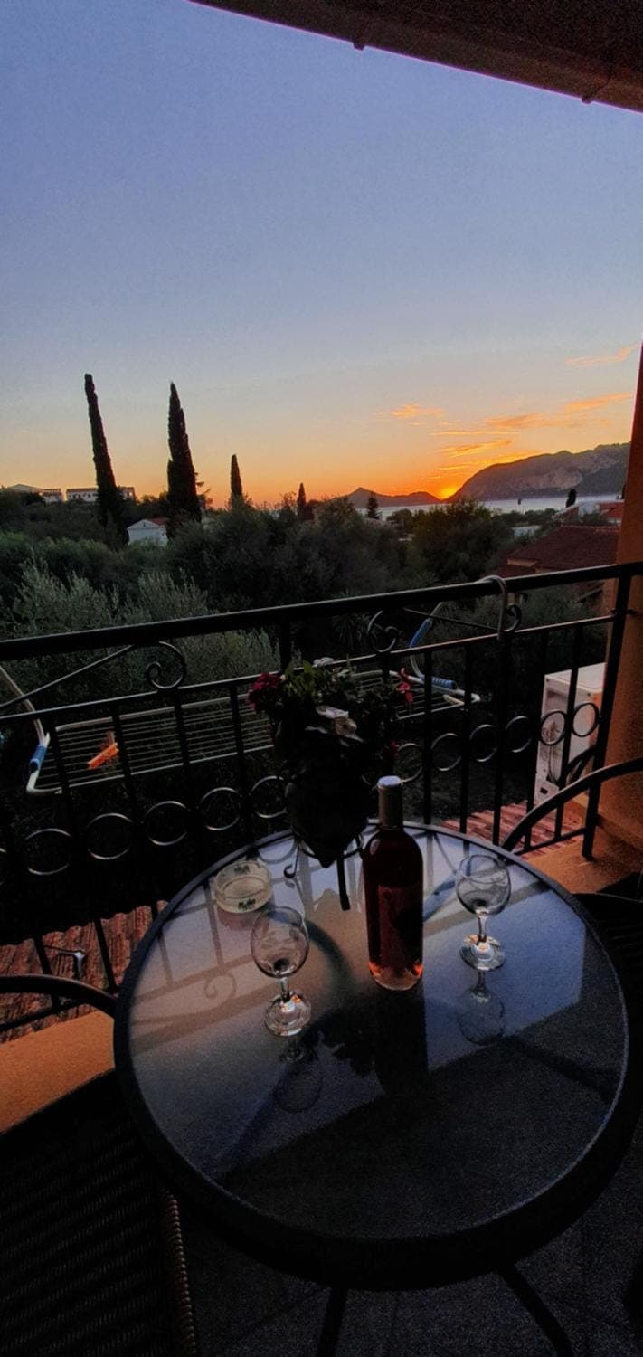 Natural landscape, View (from property/room), Balcony/Terrace, Sunset