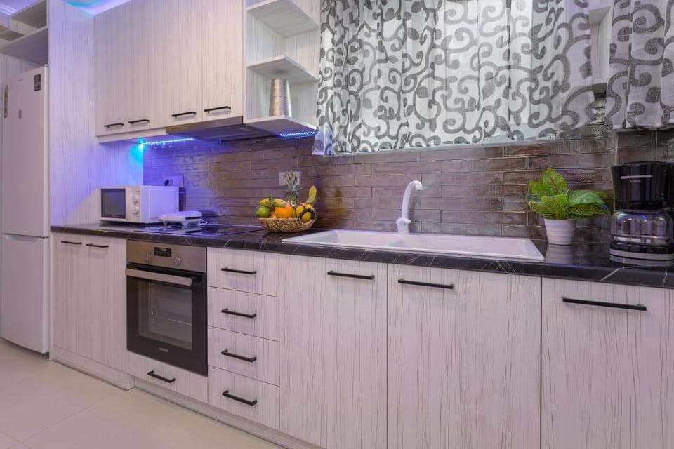 Kitchen or kitchenette, dishwasher, minibar, pet friendly, stove, toaster