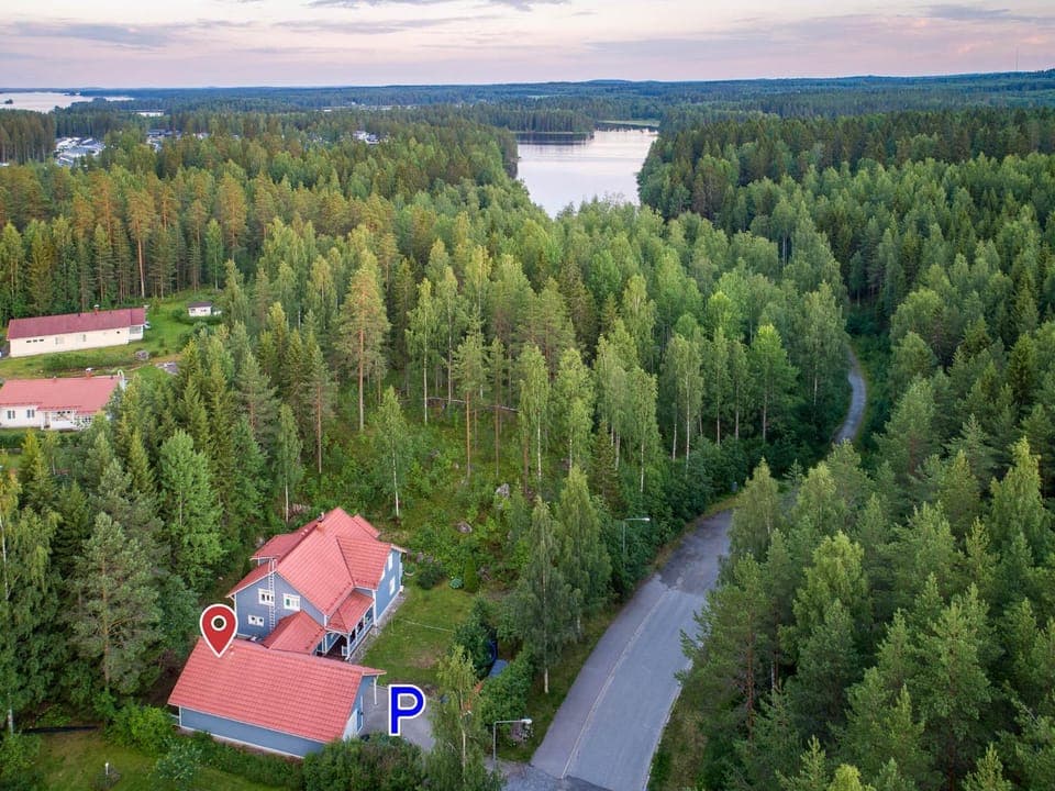 Facade/entrance, Neighbourhood, Natural landscape, Bird's eye view