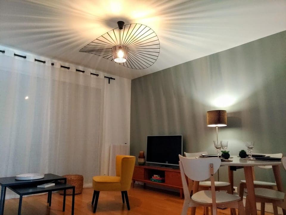 Living room, Seating area, Dining area