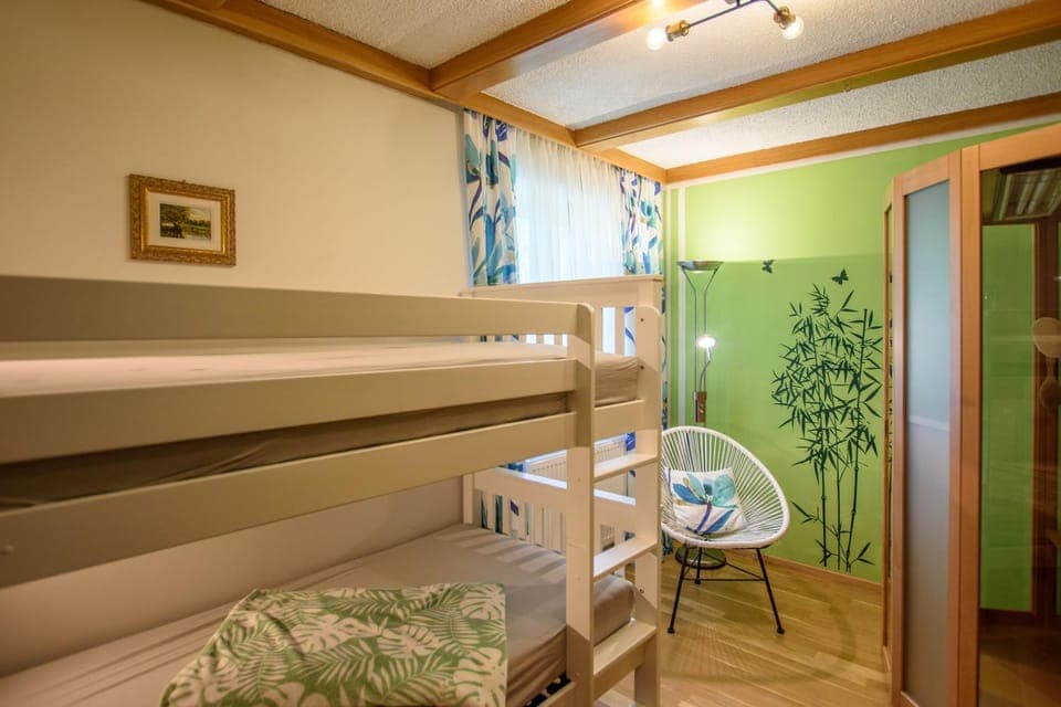 Bed, Photo of the whole room, Bedroom, bunk bed