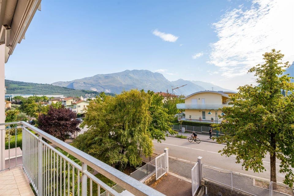 Property building, Neighbourhood, Natural landscape, View (from property/room), Balcony/Terrace, Mountain view