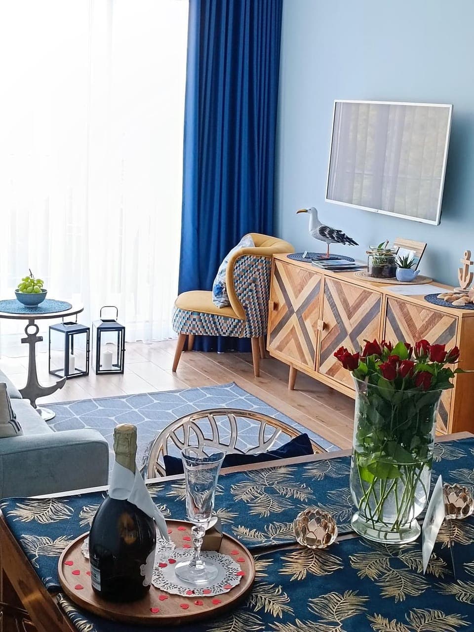 Communal lounge/ TV room, Living room