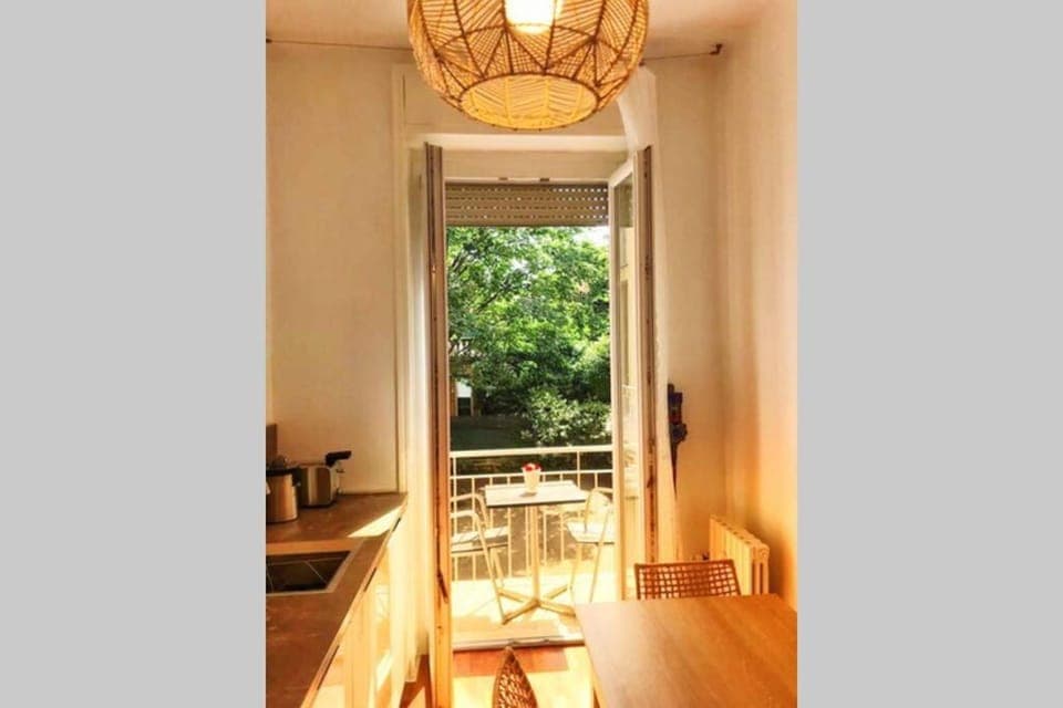 Balcony/Terrace, Kitchen or kitchenette, Inner courtyard view