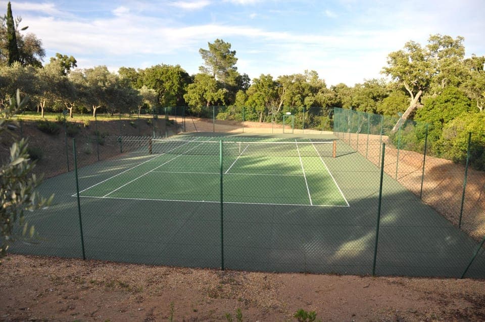 Tennis court, Tennis court