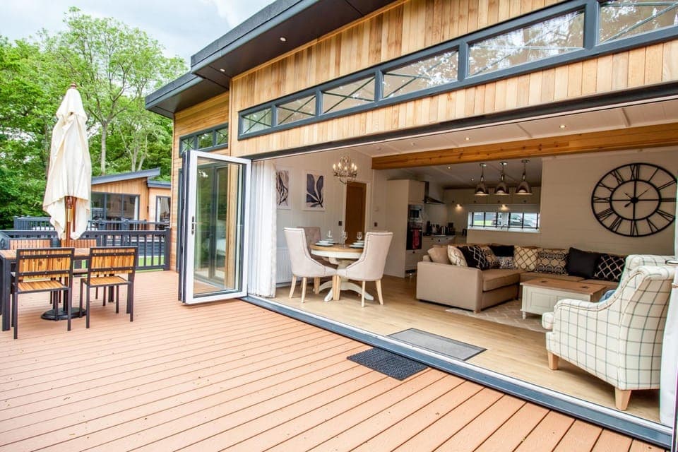 Patio, Facade/entrance