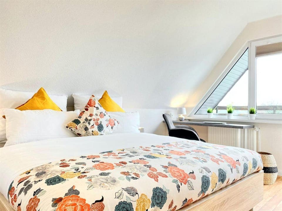 Bed, Photo of the whole room, Business facilities, Bedroom