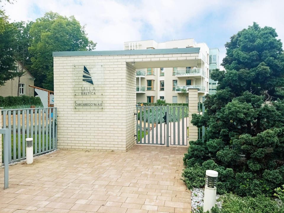 Property building, Facade/entrance