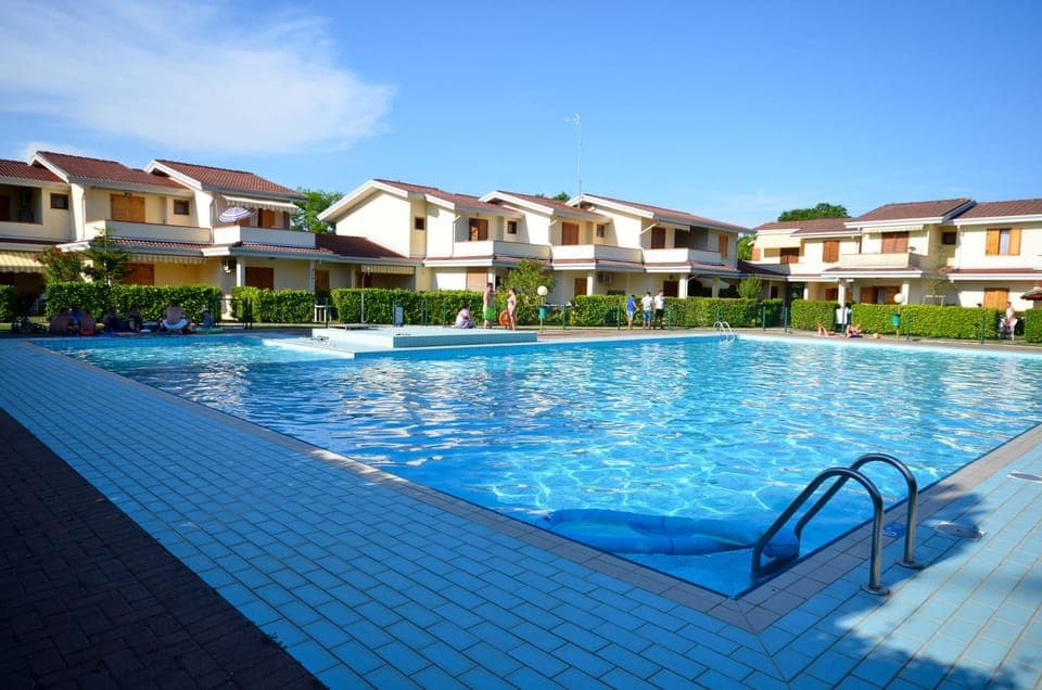 Pool view, Swimming pool
