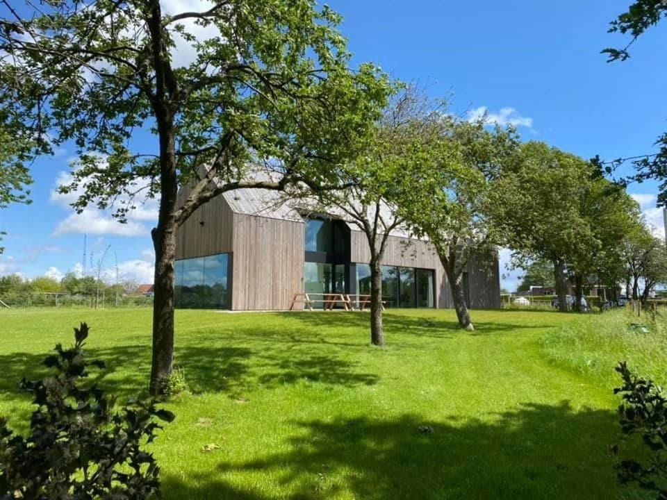 Property building, View (from property/room), Balcony/Terrace