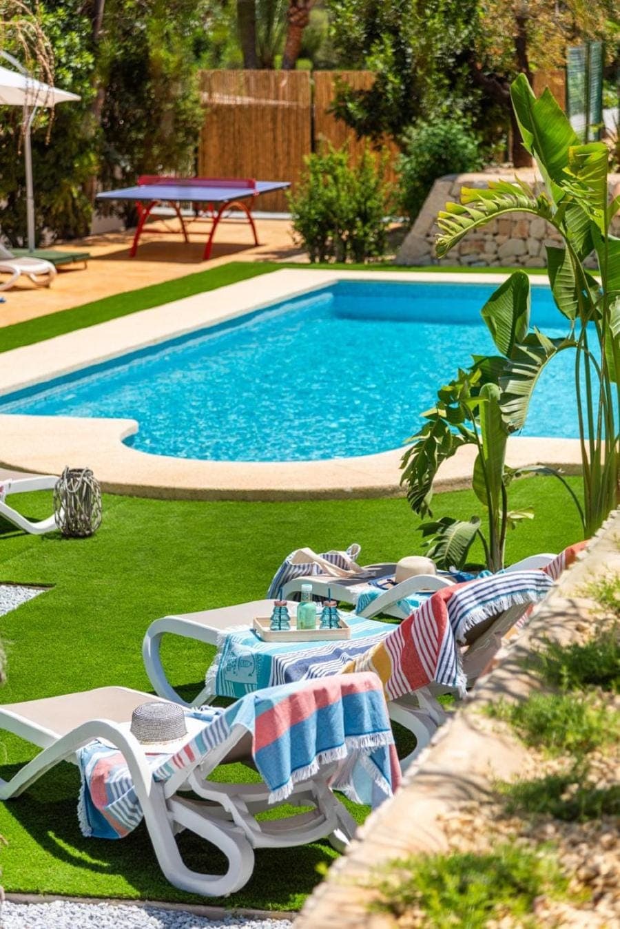 Swimming pool