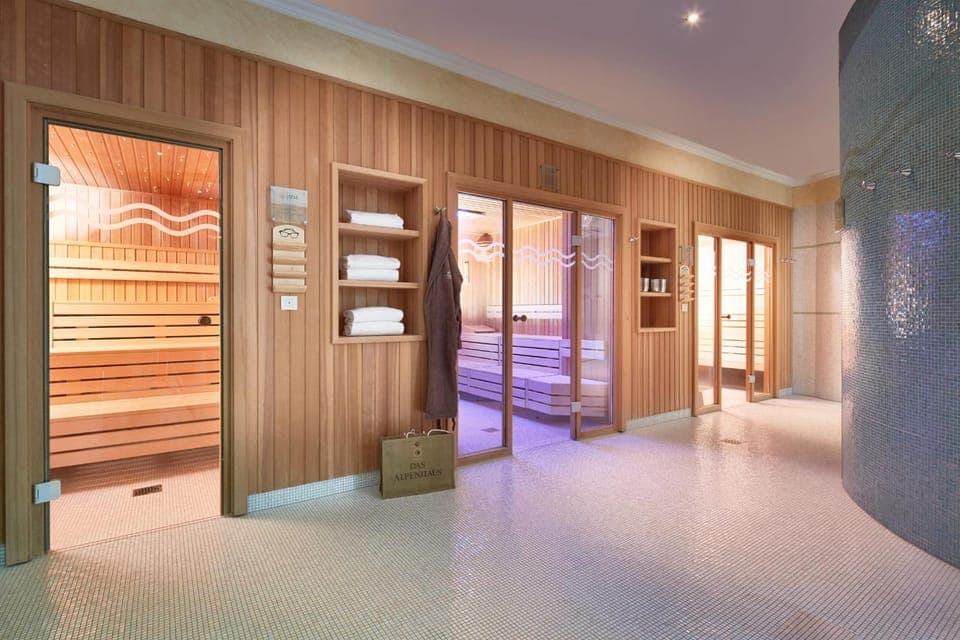 Sauna, Steam room, Spa and wellness centre/facilities