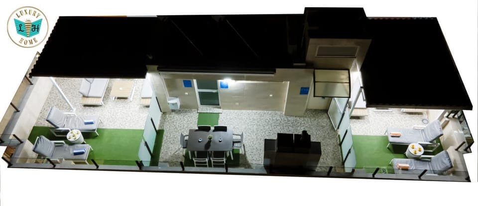 Off site, Balcony/Terrace