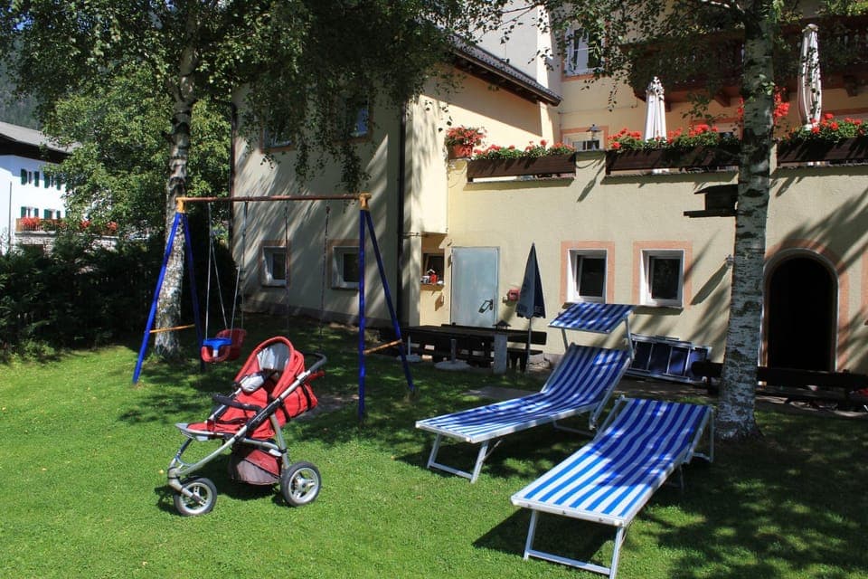 Facade/entrance, Garden