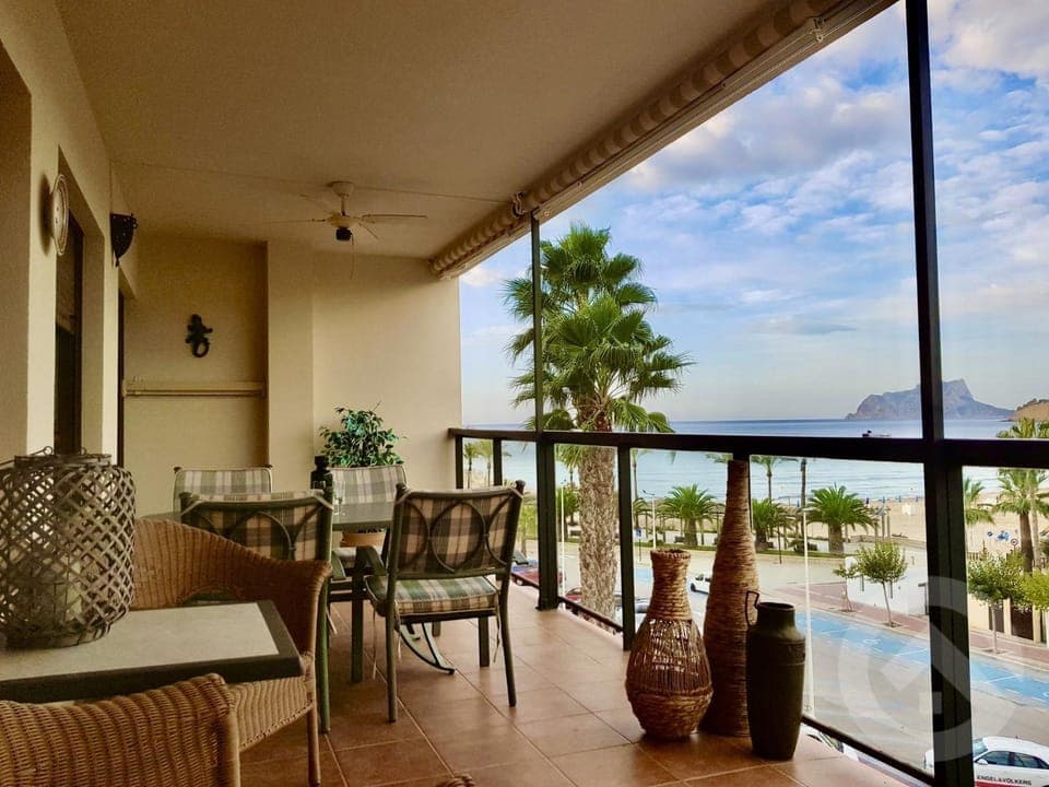 Property building, Balcony/Terrace, Sea view
