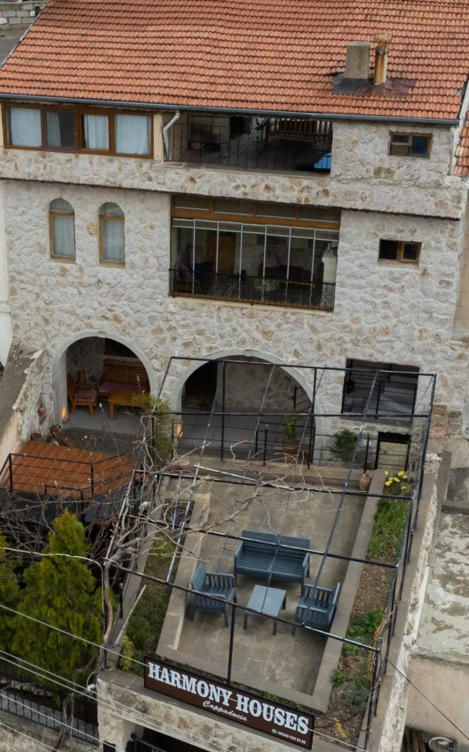 Property building, Day, Parking