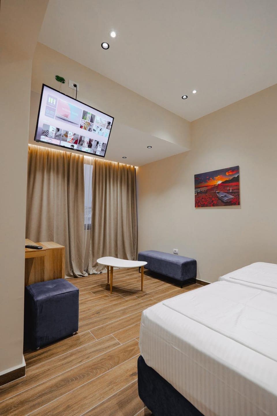 Communal lounge/ TV room