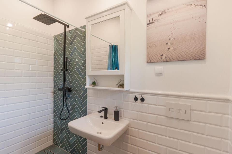 Shower, Bathroom, towels