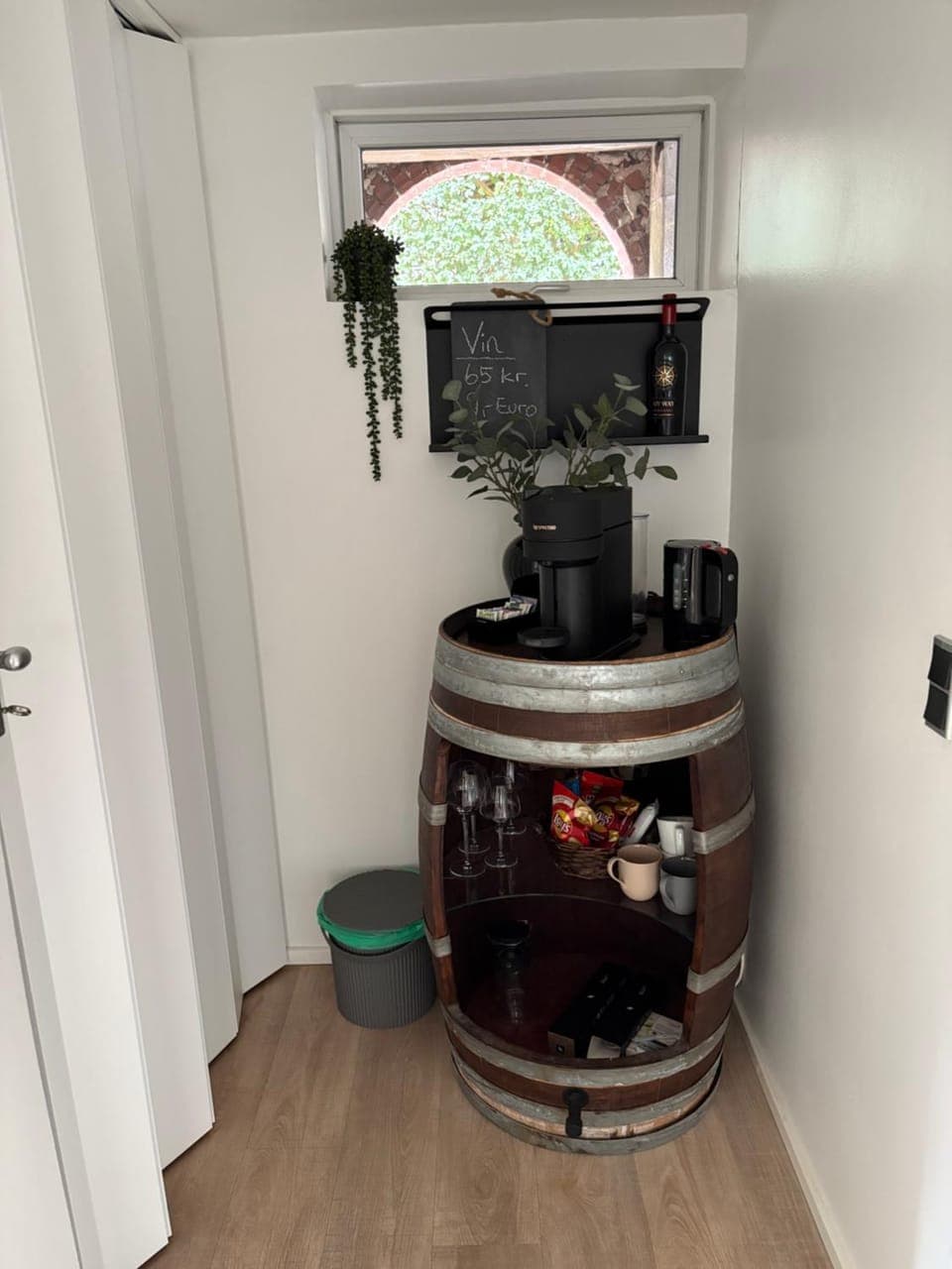 Coffee/tea facilities, Kitchen or kitchenette