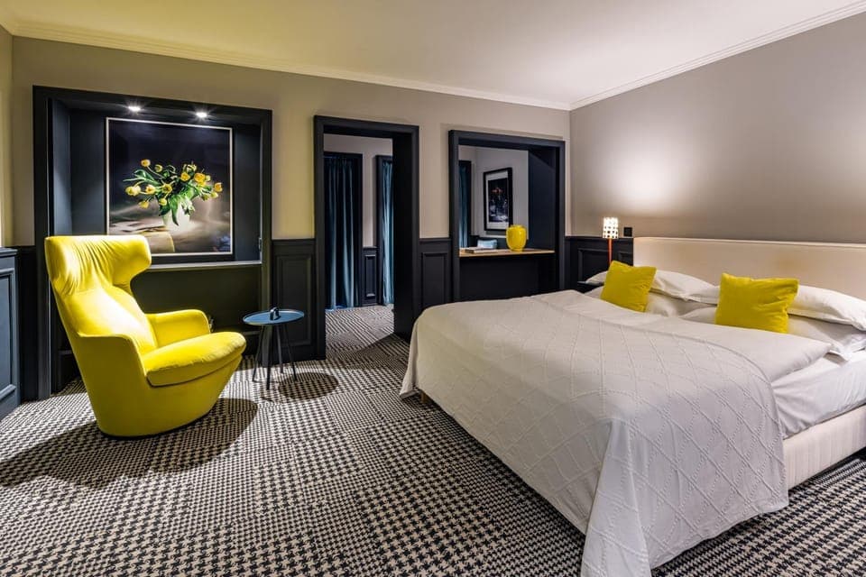 Bed, Photo of the whole room