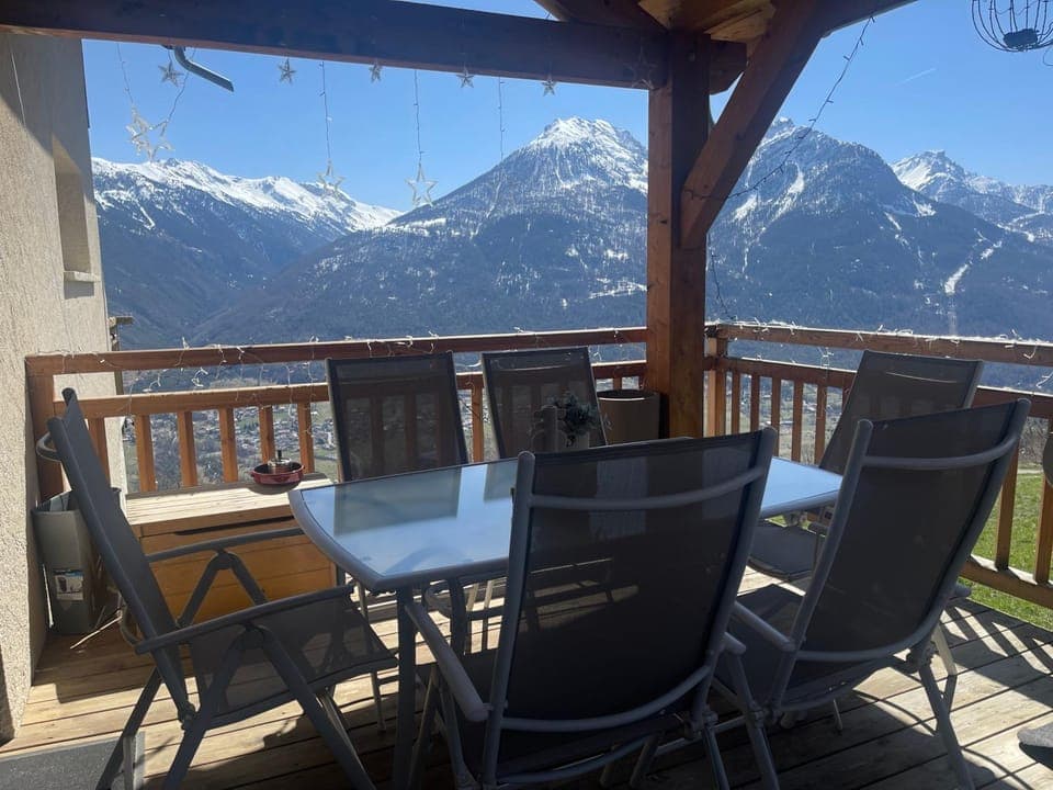 Patio, Natural landscape, View (from property/room), Balcony/Terrace, Dining area, Garden view, Mountain view