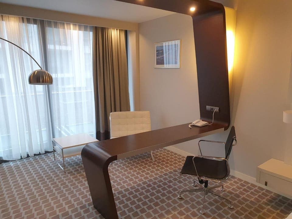 Photo of the whole room