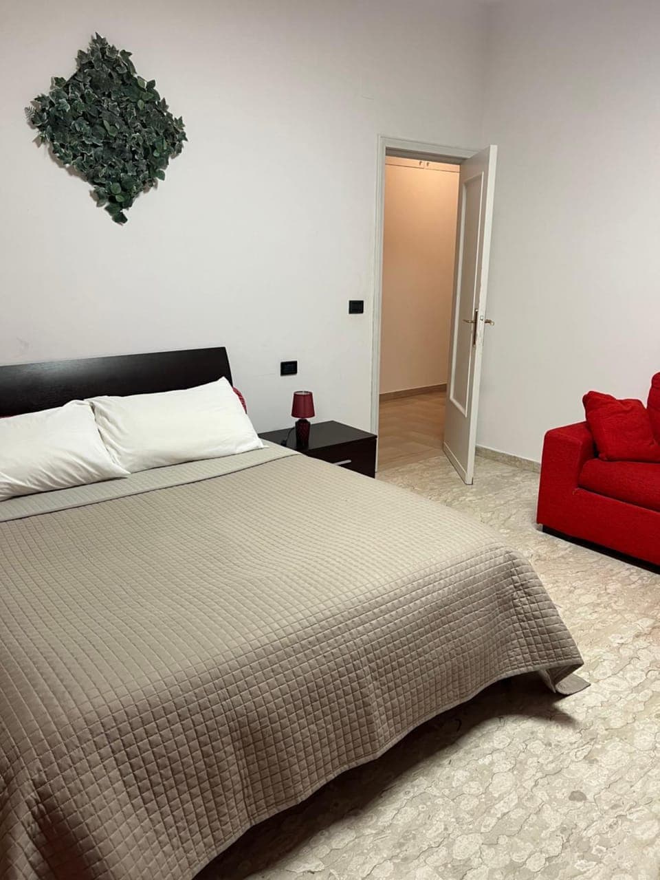 Bed, Living room, Bedroom