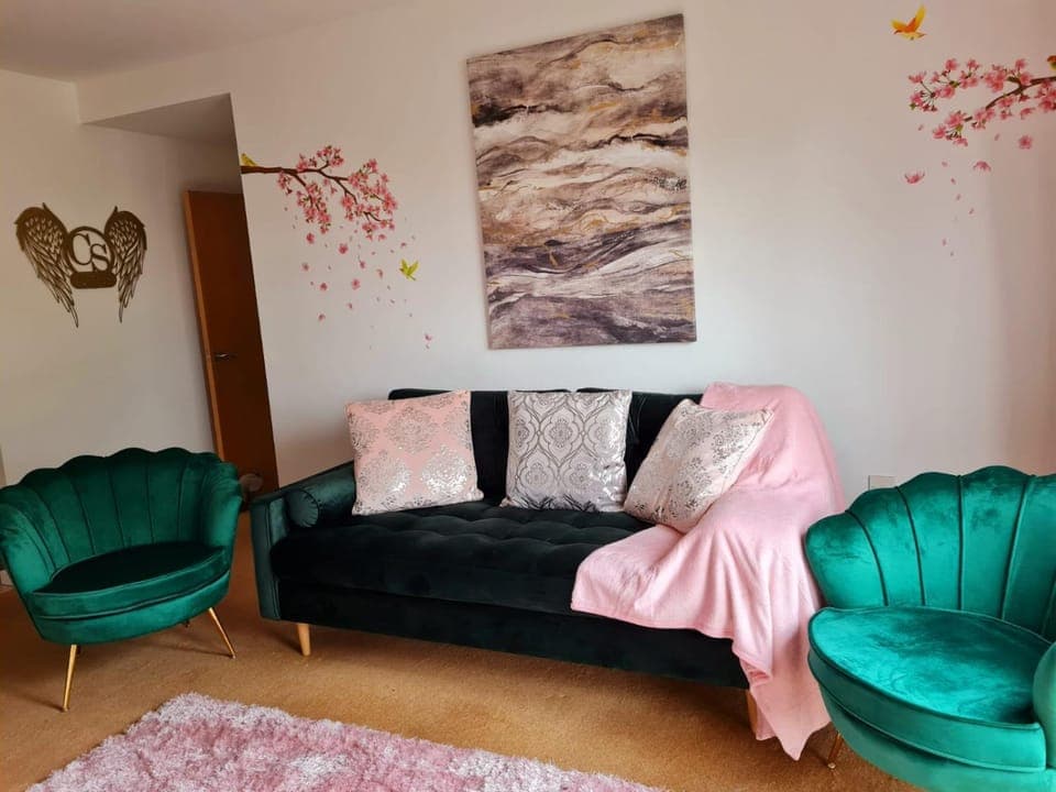 Living room, Seating area