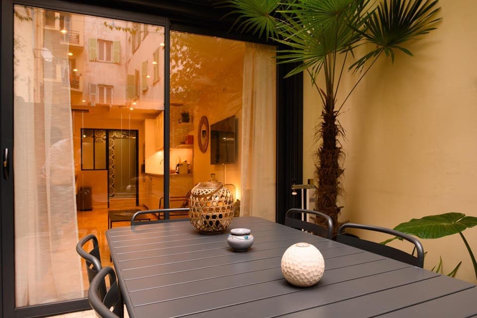 Inner courtyard view