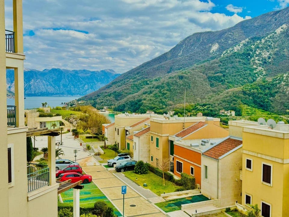 Supermarket/grocery shop, Parking