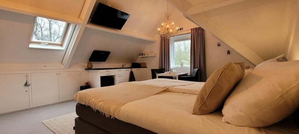 TV and multimedia, Kitchen or kitchenette, Bedroom