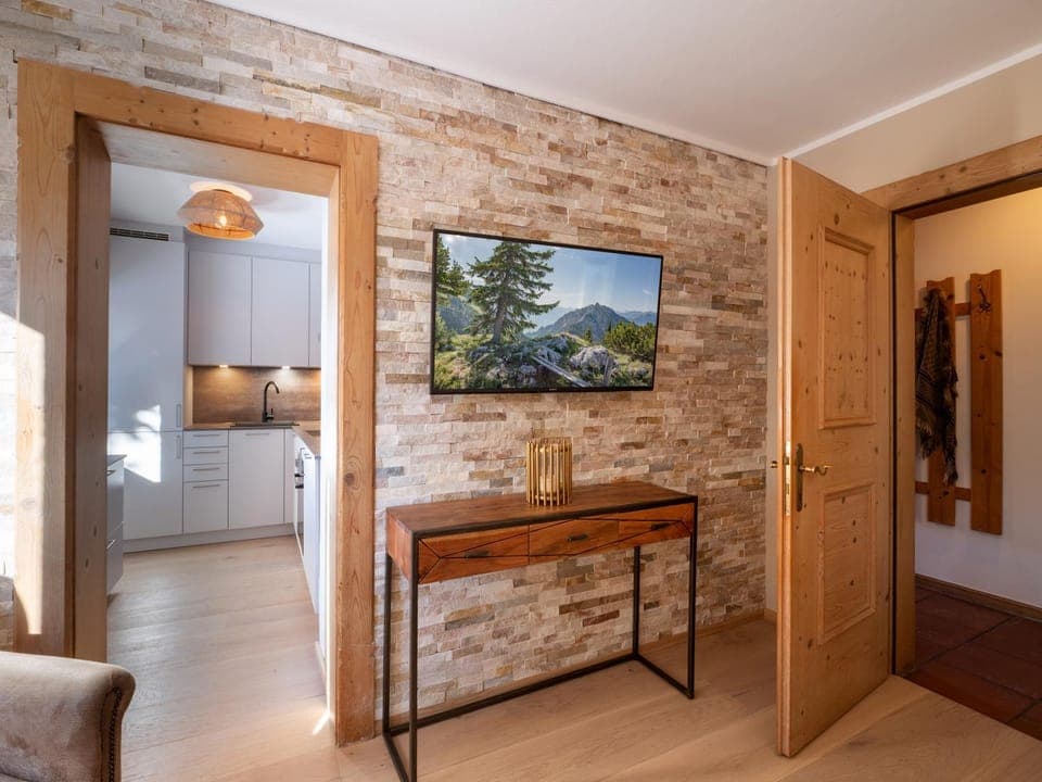 TV and multimedia, Dining area