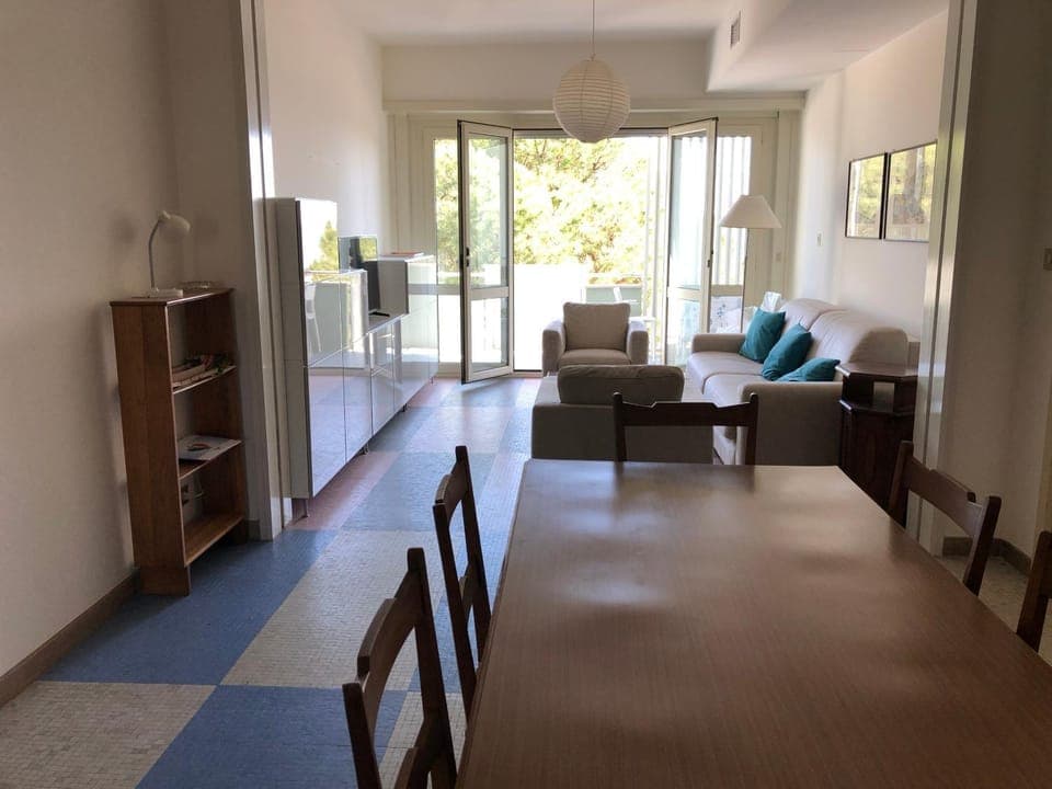 Living room, Lounge or bar, Seating area, Dining area