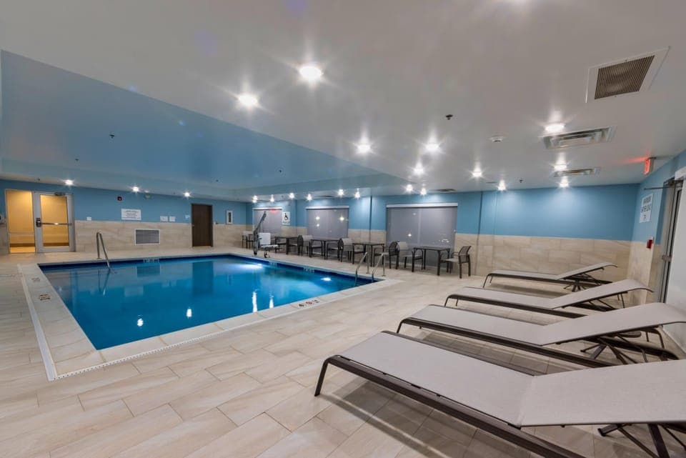 Swimming pool