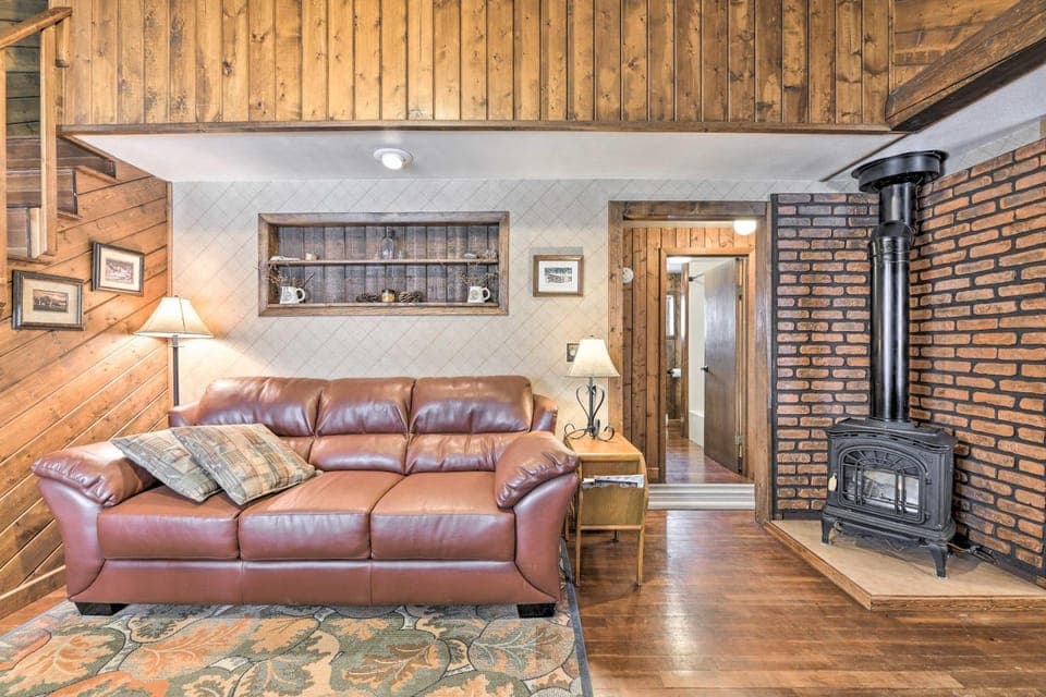 Cozy Log Cabin Escape In the Heart of Creede! Cabin in Creede
