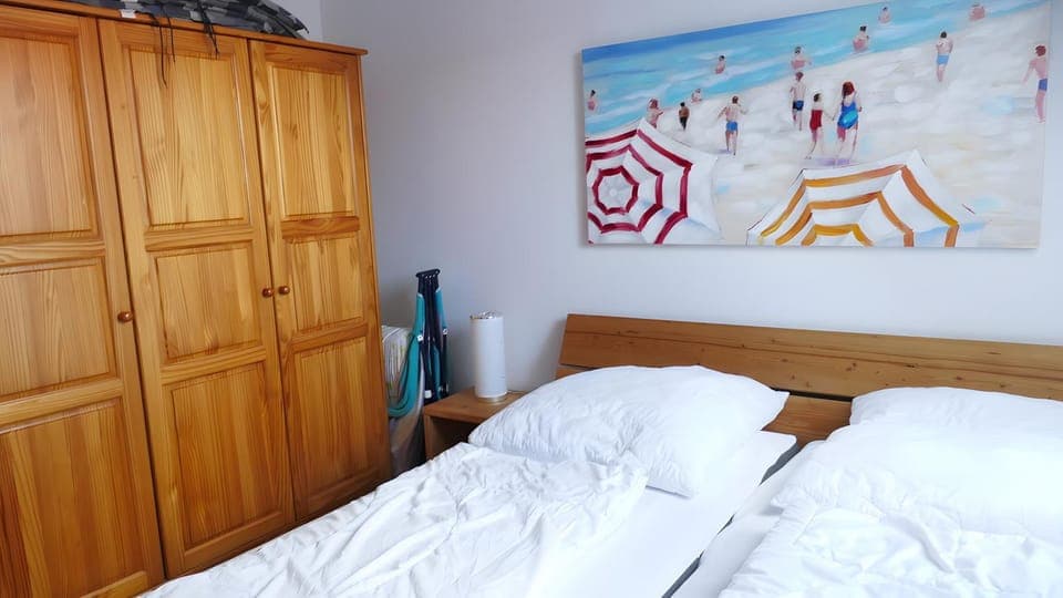 Living room, Bedroom