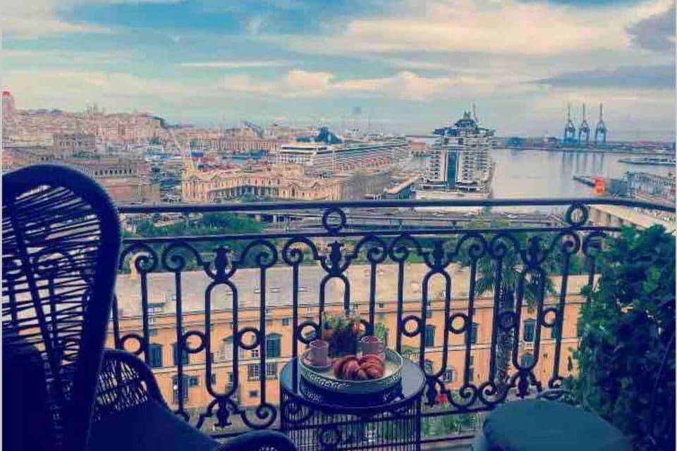 Balcony/Terrace, City view