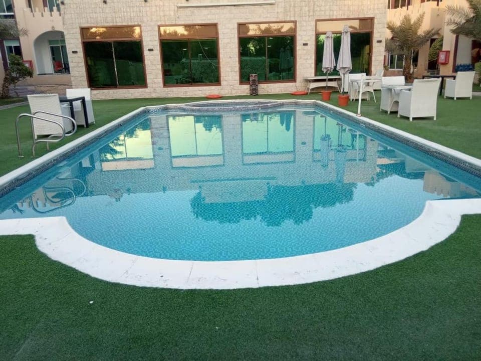 Swimming pool