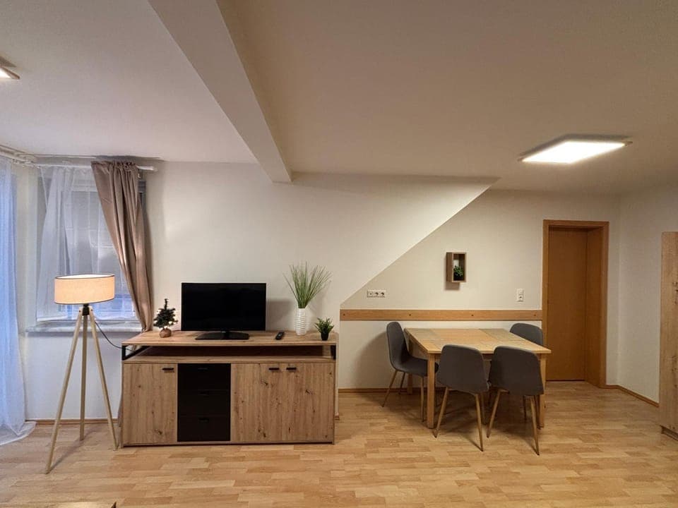 TV and multimedia, Dining area