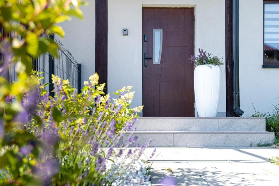 Property building, Spring, Day, Garden view