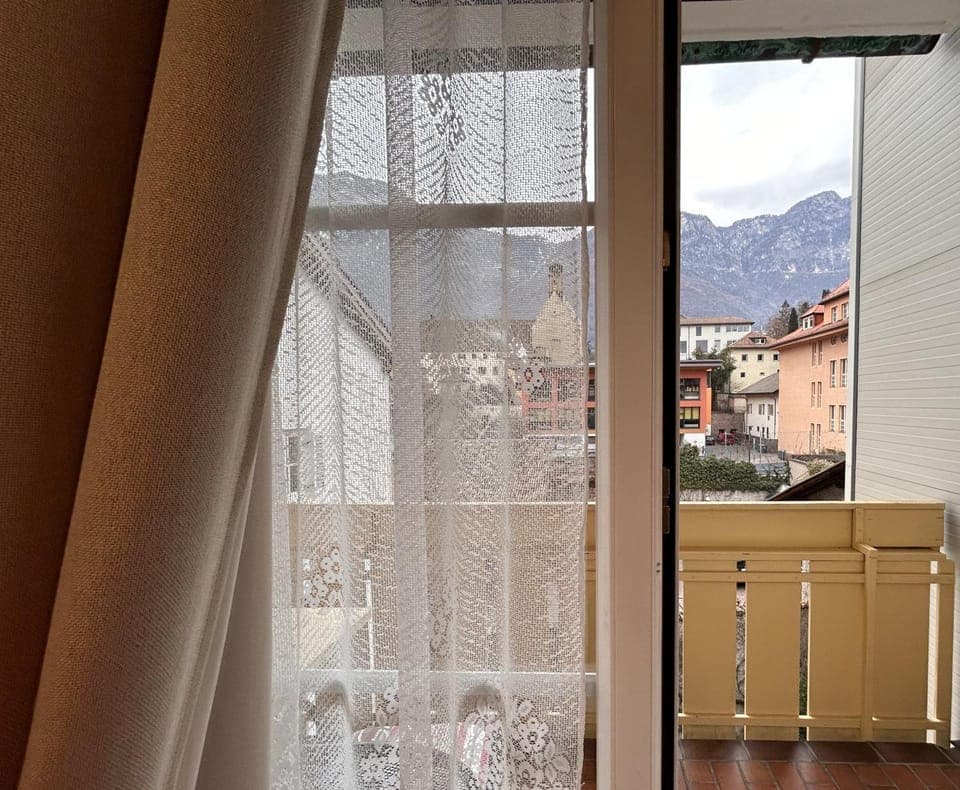 View (from property/room), Balcony/Terrace, Mountain view