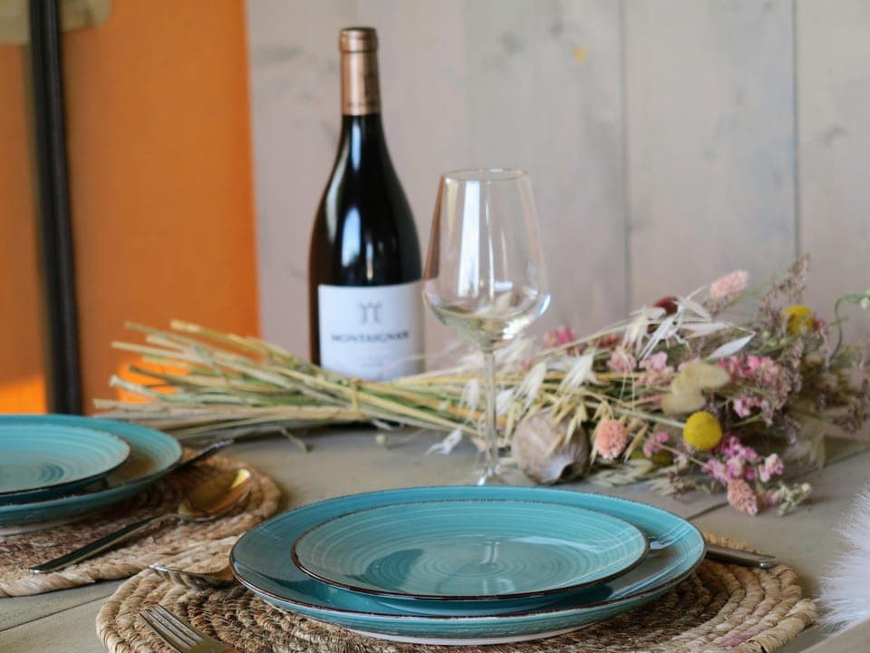Food and drinks, Dining area