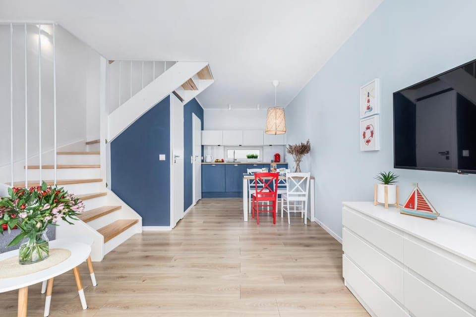 Kitchen or kitchenette, Living room, Seating area