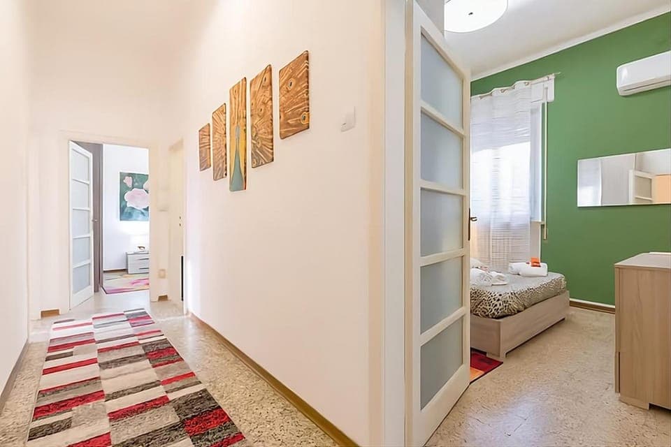 Bed, Photo of the whole room, Bedroom, towels, wardrobe