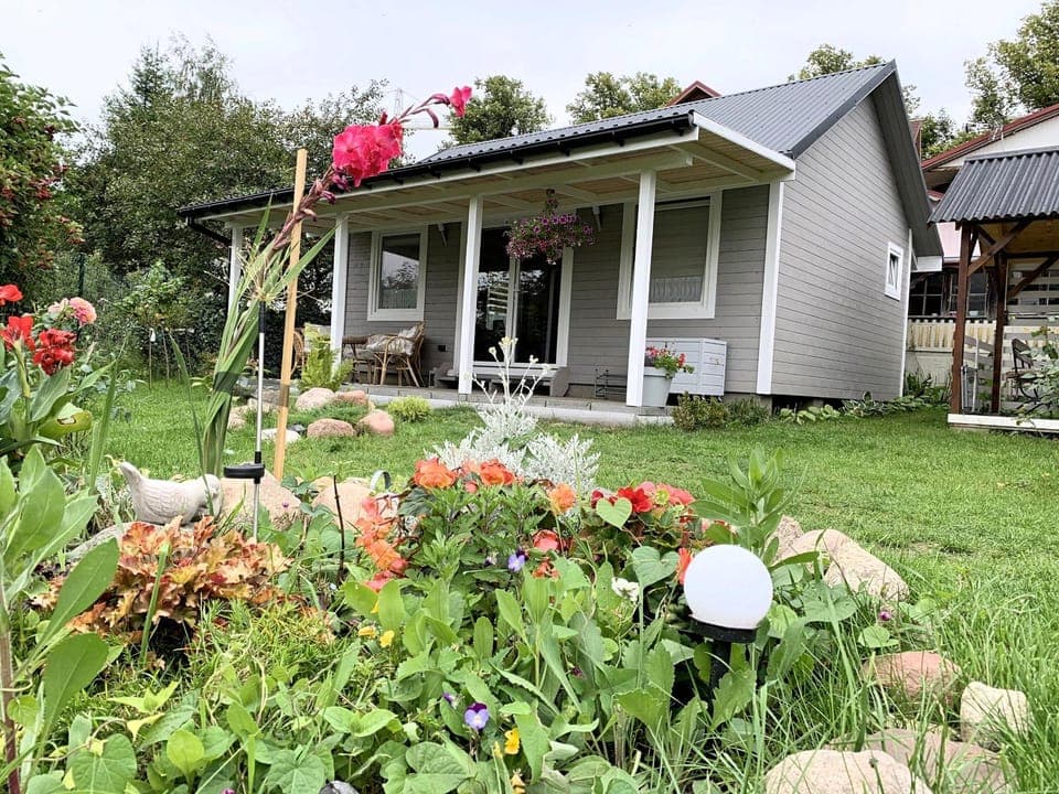 Property building, Garden, Balcony/Terrace