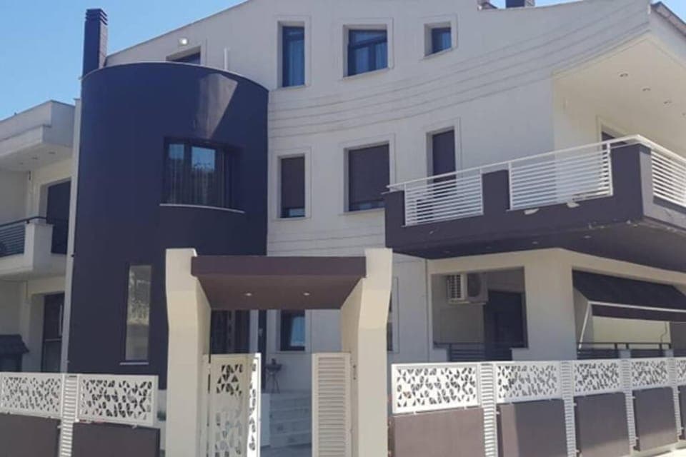 Property building, Facade/entrance